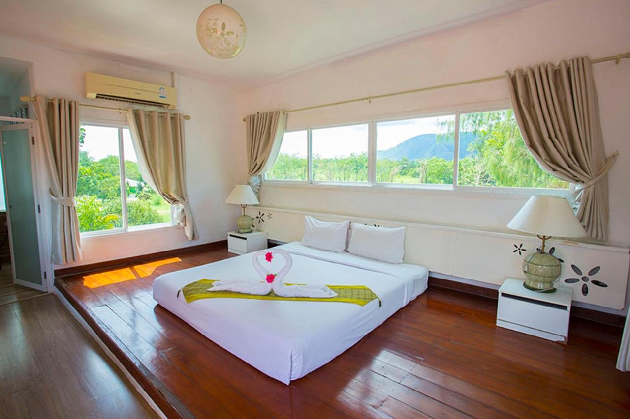 Aurora Resort Khao Yai Mu Si Bagian luar foto